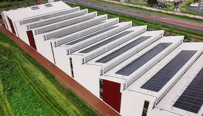 A Goods-to-Person robotic solution to automate the preparation of MedTech and TechBio production kits